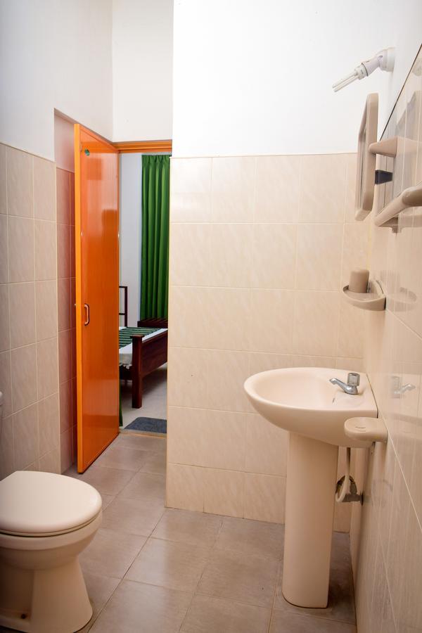 Vishmee Holiday Inn Embilipitiya Zewnętrze zdjęcie
