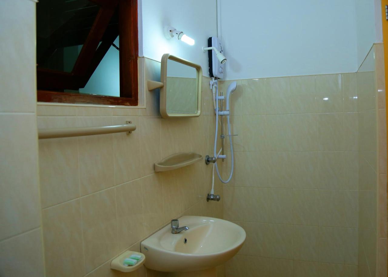 Vishmee Holiday Inn Embilipitiya Zewnętrze zdjęcie